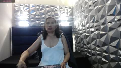 Snapshot of vanessa_7_ chatting on September 15, 2025, 7:36 pm Vanessa online show from September 15, 2025, 7:36 pm