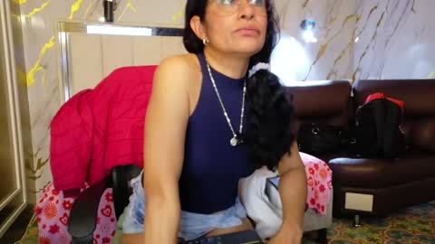 Snapshot of vanessa_7_ chatting on April 20, 2026, 11:17 pm Vanessa online show from April 20, 2026, 11:17 pm
