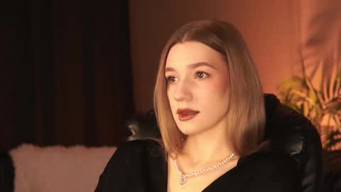 Vanessa online show from February 16, 2026, 3:41 pm