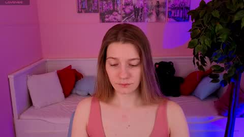 Vanessa online show from April 14, 2026, 4:13 pm