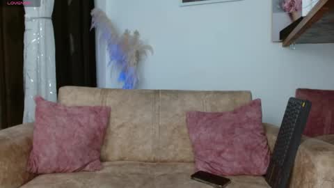 vanessa online show from April 30, 2026, 1:23 am