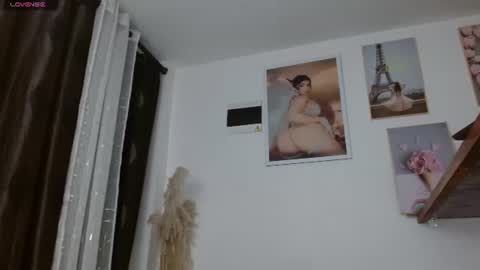 vanessa online show from July 7, 2026, 6:47 am