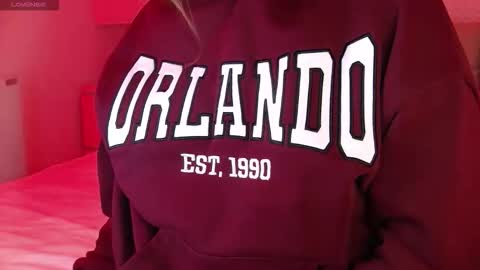 Snapshot of vanessa_muse chatting on February 9, 2026, 7:34 am Kit online show from February 9, 2026, 7:34 am