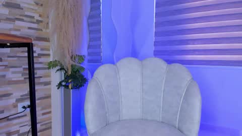 Vanessa Novvoa online show from February 13, 2025, 9:06 pm