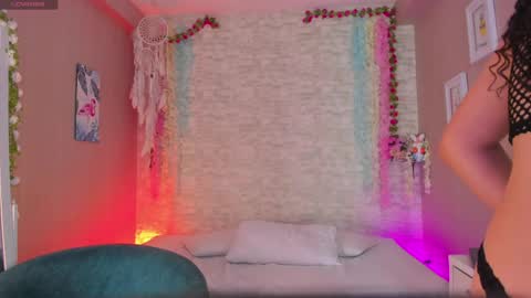 Vanessa online show from April 23, 2026, 12:04 pm