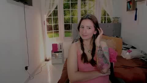 Snapshot of vanessa_udream chatting on May 9, 2026, 6:02 pm Vanessa online show from May 9, 2026, 6:02 pm