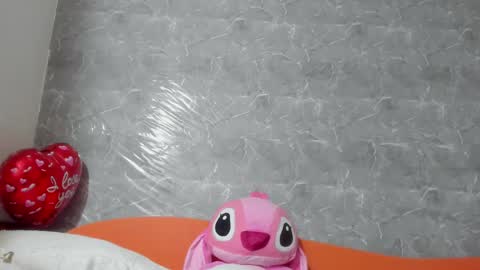 vanessaadol online show from February 28, 2025, 8:20 am