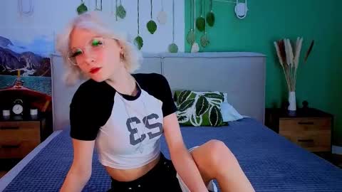 Snapshot of vanessaaustin chatting on February 27, 2026, 2:50 pm Vanessa online show from February 27, 2026, 2:50 pm