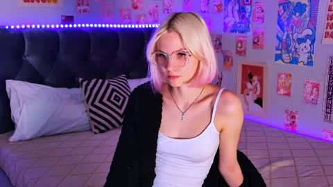 Snapshot of vanessaaustin chatting on April 9, 2026, 2:55 pm Vanessa online show from April 9, 2026, 2:55 pm