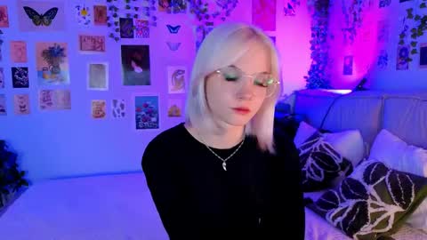 Snapshot of vanessaaustin chatting on May 24, 2026, 3:06 pm Vanessa online show from May 24, 2026, 3:06 pm