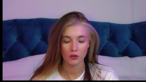 Vanessa online show from March 20, 2026, 6:46 pm