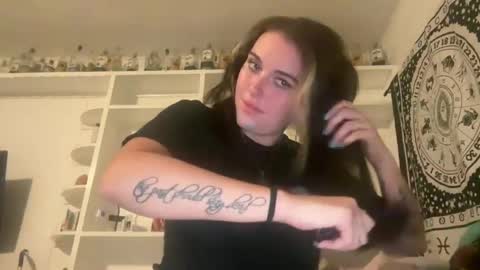 vanessaluvs2play online show from September 28, 2025, 11:54 pm