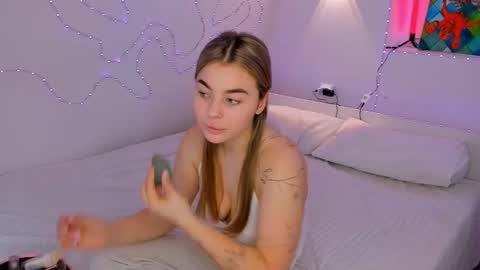 Vanessa online show from February 24, 2026, 1:25 am