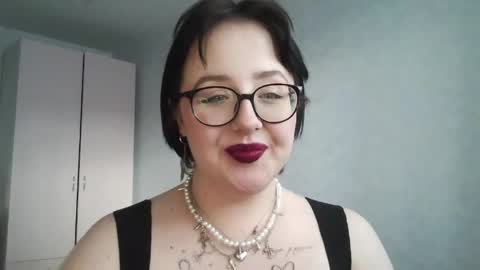 Snapshot of vanessashadow chatting on April 27, 2026, 2:37 pm vanessashadow online show from April 27, 2026, 2:37 pm