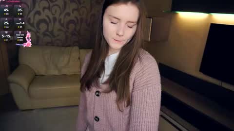 Luna online show from October 30, 2025, 6:08 pm