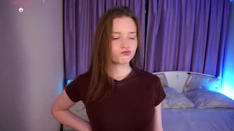 Luna online show from November 29, 2025, 6:44 pm