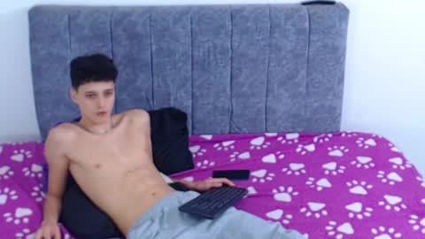 Snapshot of vanie_ chatting on May 31, 2026, 1:03 am Ruby and Vanie online show from May 31, 2026, 1:03 am