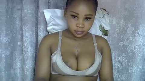 vanillavenus online show from February 16, 2026, 12:45 pm