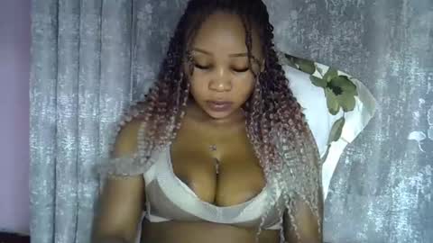 Snapshot of vanillavenus chatting on May 5, 2026, 11:13 pm vanillavenus online show from May 5, 2026, 11:13 pm