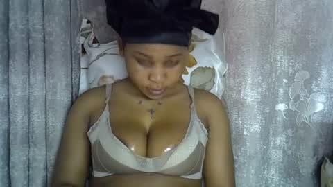 Snapshot of vanillavenus chatting on June 28, 2026, 1:06 pm vanillavenus online show from June 28, 2026, 1:06 pm