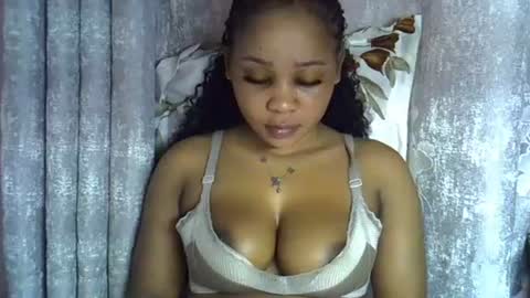 Snapshot of vanillavenus chatting on July 10, 2026, 1:14 pm vanillavenus online show from July 10, 2026, 1:14 pm