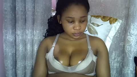 Snapshot of vanillavenus chatting on July 28, 2026, 11:17 am vanillavenus online show from July 28, 2026, 11:17 am