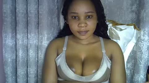 Snapshot of vanillavenus chatting on July 28, 2026, 11:26 pm vanillavenus online show from July 28, 2026, 11:26 pm