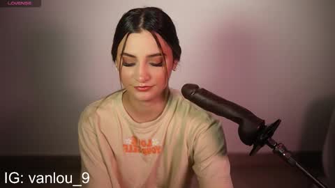 Snapshot of vaniluu9 chatting on October 11, 2025, 1:38 am Vanilu online show from October 11, 2025, 1:38 am