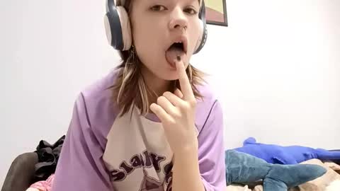 Viola online show from October 5, 2025, 7:50 am