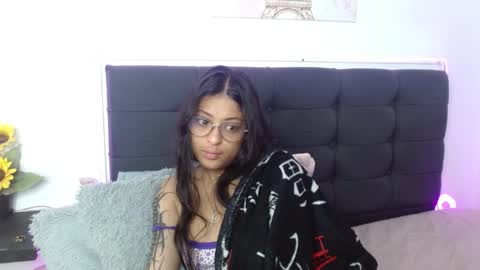 Snapshot of vannesweet_ chatting on February 9, 2026, 11:14 am vane online show from February 9, 2026, 11:14 am