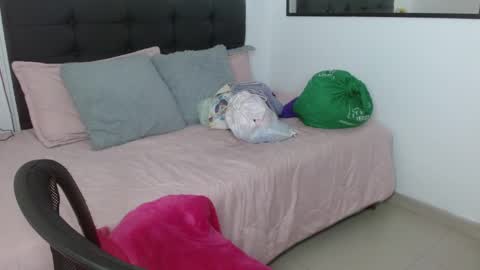 Snapshot of vannesweet_ chatting on February 20, 2026, 9:15 pm vane online show from February 20, 2026, 9:15 pm