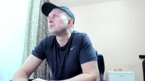 vano_822 online show from April 10, 2026, 6:51 am