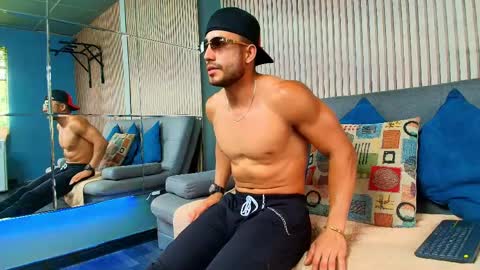 Vans Ross online show from March 31, 2026, 7:25 pm