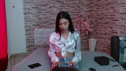 Snapshot of vanse_lust chatting on January 10, 2025, 8:26 pm Karuna online show from January 10, 2025, 8:26 pm