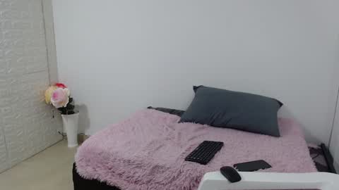 Snapshot of vanse_lust chatting on January 22, 2025, 8:49 pm Karuna online show from January 22, 2025, 8:49 pm