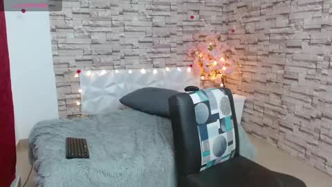 Snapshot of vanse_lust chatting on February 26, 2025, 11:48 pm Karuna online show from February 26, 2025, 11:48 pm