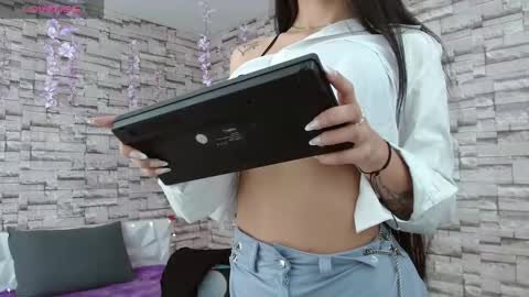 Snapshot of vanse_lust chatting on September 10, 2025, 7:47 pm Karuna online show from September 10, 2025, 7:47 pm