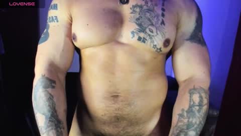 Snapshot of vanvelckan_ chatting on October 28, 2025, 9:39 pm vanvelckan_ online show from October 28, 2025, 9:39 pm