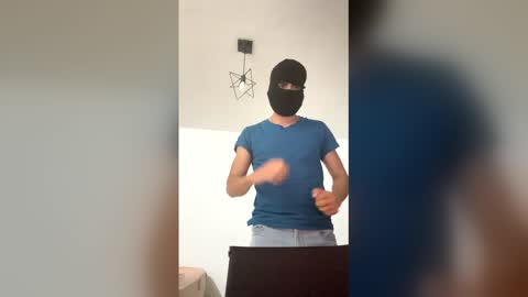 vaquerofit18 online show from April 15, 2026, 8:10 am