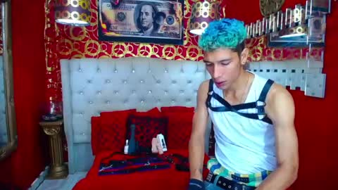 Snapshot of varonaesteban7 chatting on July 4, 2026, 8:04 pm Esteban online show from July 4, 2026, 8:04 pm