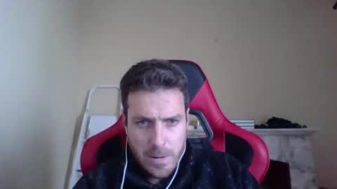 vascorro20 online show from December 11, 2024, 2:11 pm