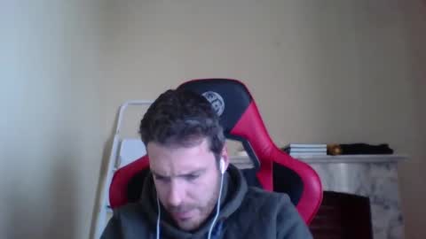 vascorro20 online show from December 18, 2024, 3:22 pm