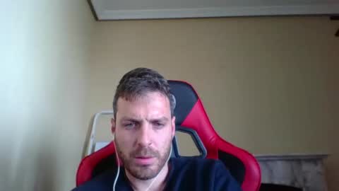 vascorro20 online show from February 15, 2025, 11:39 am