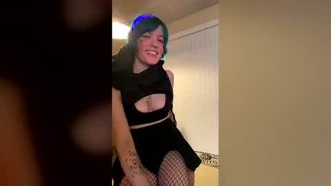 Snapshot of vaultslut111 chatting on February 6, 2026, 7:34 am Vault Slut 111 online show from February 6, 2026, 7:34 am