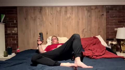 vaxildon13 online show from October 28, 2025, 11:47 am