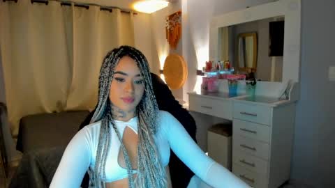 Vayolett Bass online show from April 29, 2026, 5:00 am