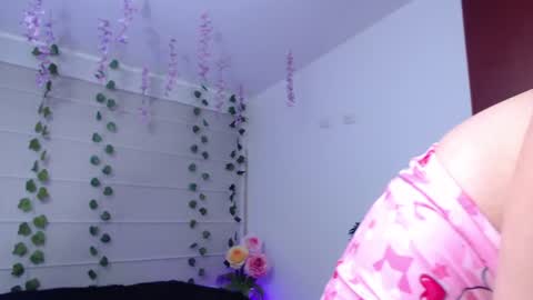 Snapshot of vecandy chatting on June 9, 2026, 11:27 pm Candy online show from June 9, 2026, 11:27 pm