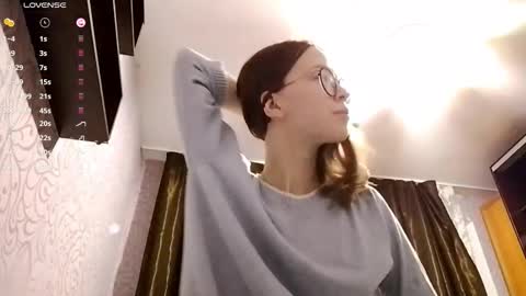 Snapshot of vedamaggic chatting on November 12, 2025, 3:01 pm Lisa online show from November 12, 2025, 3:01 pm