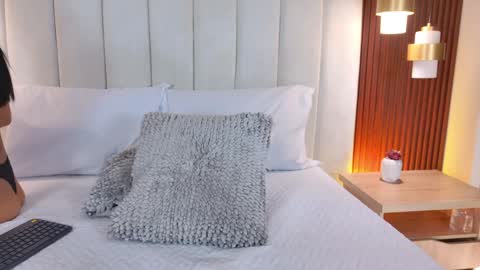 Mia brando online show from April 11, 2026, 8:46 pm