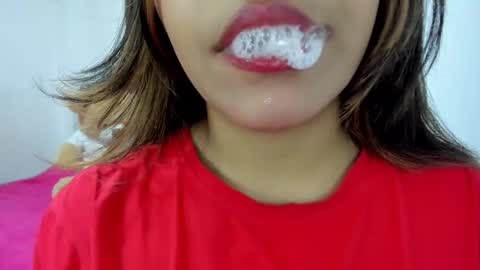 Snapshot of veky_saliva01 chatting on March 2, 2025, 5:25 pm camila online show from March 2, 2025, 5:25 pm